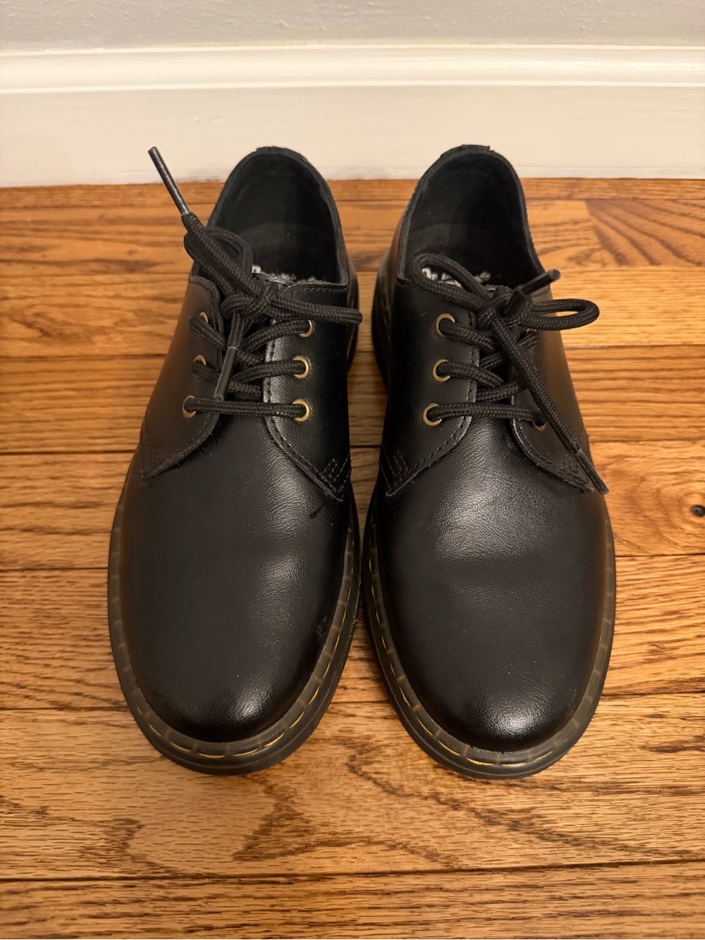 Classic Black Men's Lace-Up Shoes